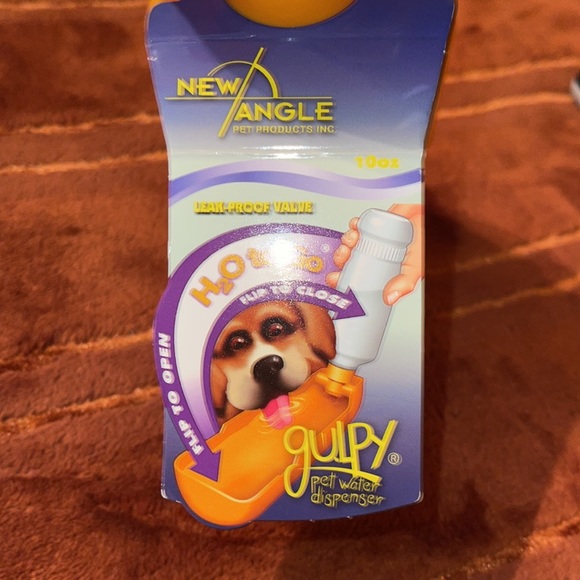NWT Gulpy Pet Water Dispenser, Yellow - Picture 5 of 6